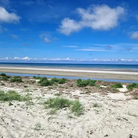 6 Person In Laeso-by Traum