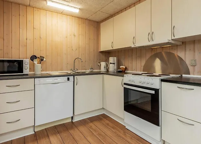 Дом отдыха 6 Person In Laeso-by Traum *